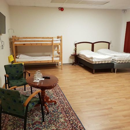 Trestads Restaurang Hotell&Pensionat Vänersborg Екстериор снимка