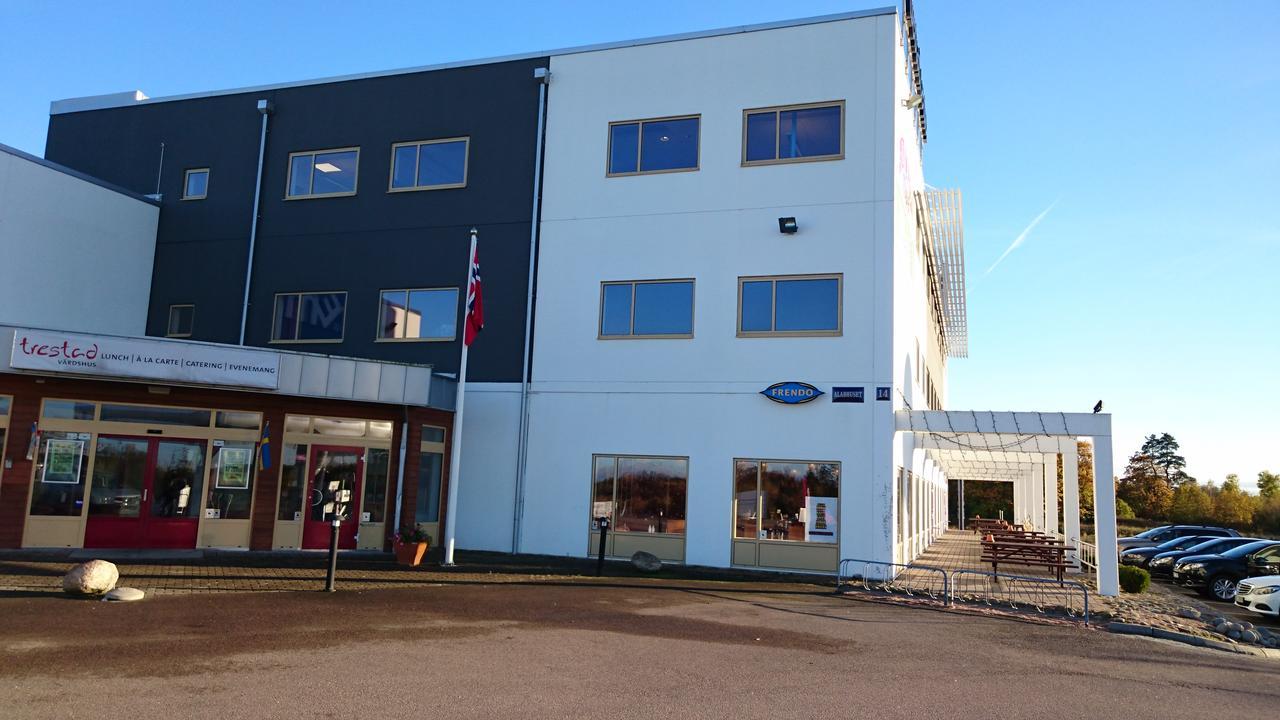 Trestads Restaurang Hotell&Pensionat Vänersborg Екстериор снимка